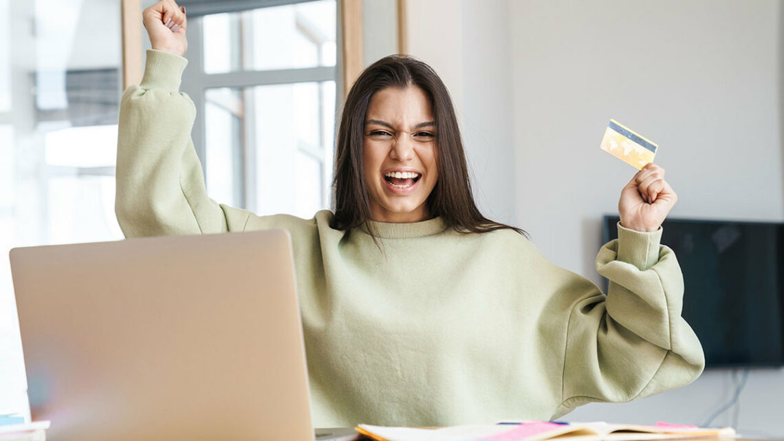 Você e um Estudante? Tenha seu Propio Cartões de Crédito Agora!